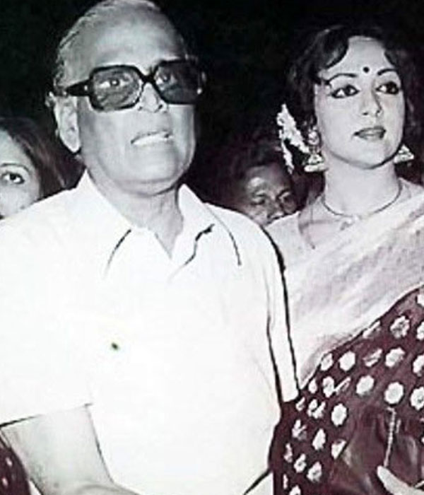 Hema Malini with her Father (VSR Chakravarti)