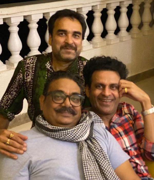 Manoj Bajpayee with his Brothers