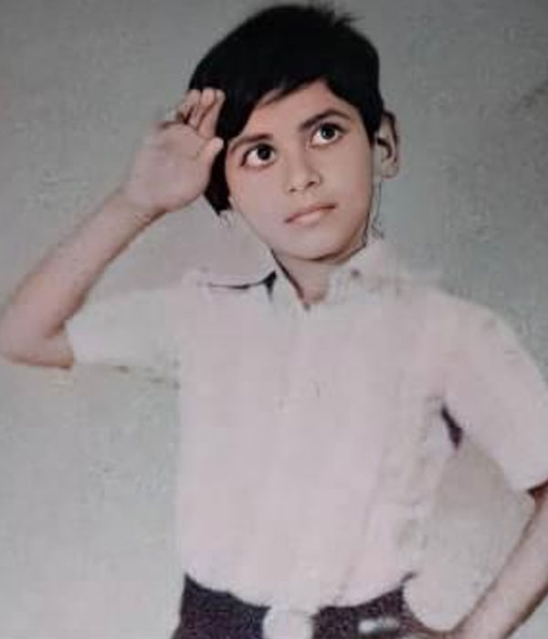 Manoj Muntashir Childhood Picture