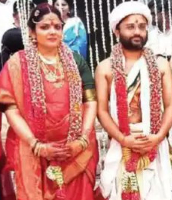 Pratik Doshi with his Wife (Vangmayi Parakala)