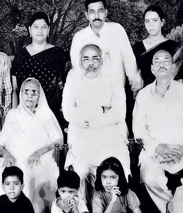 Narendra Modi Family Picture