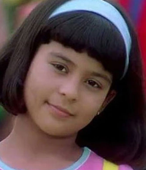 Sana Khan Childhood Picture