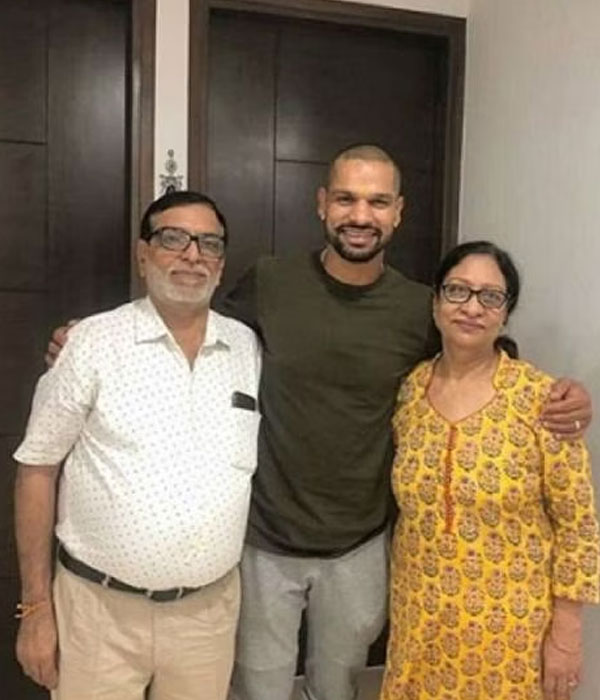 Shikhar Dhawan with his Parents