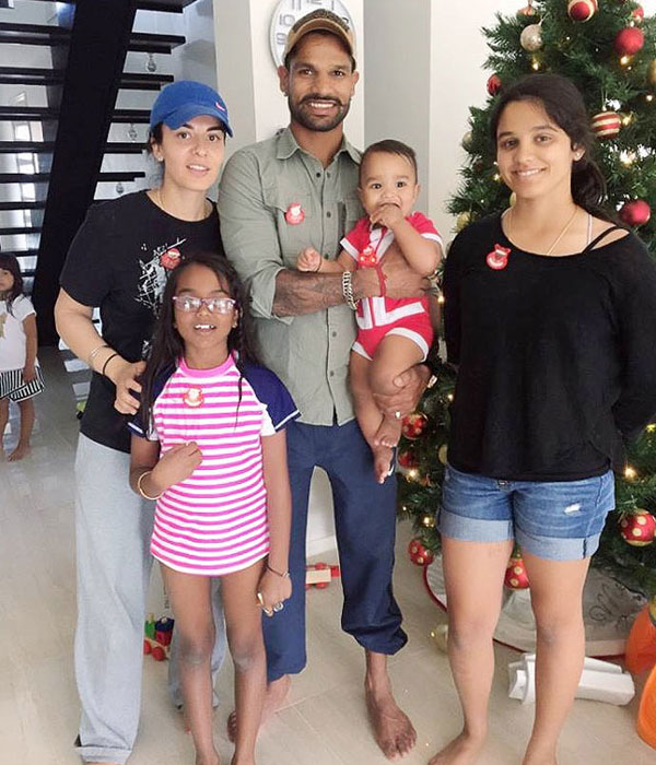 Shikhar Dhawan with his Wife and Children