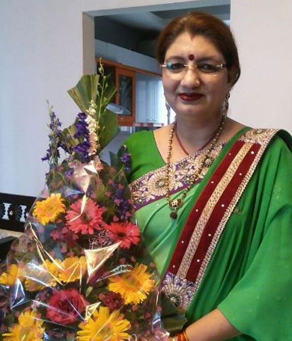 Akanksha Puri Mother (Chitra Puri)