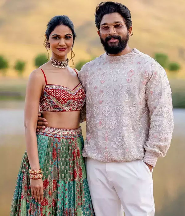 Allu Arjun with his Wife (Sneha Reddy)