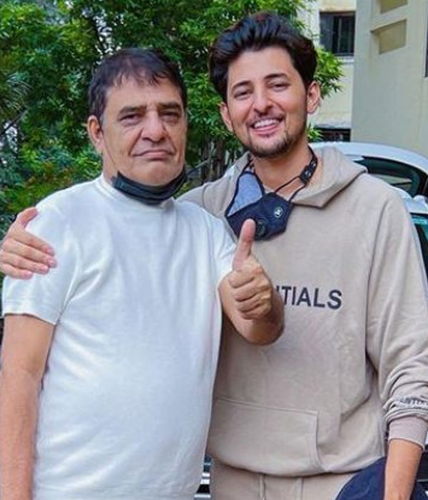 Darshan Raval with his Father (Rajendra Raval)