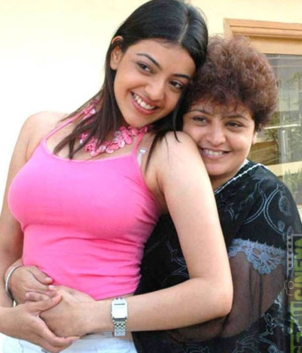 Kajal Aggarwal with her Mother (Suman Aggarwal)