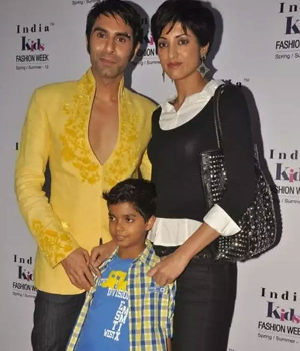 Sandip Soparrkar With is Family Picture