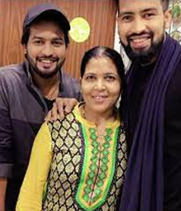 Yuvraj Walmiki With is Family Picture