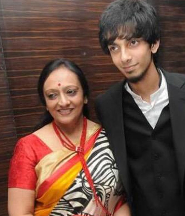Anirudh Ravichander With his Mother Picture