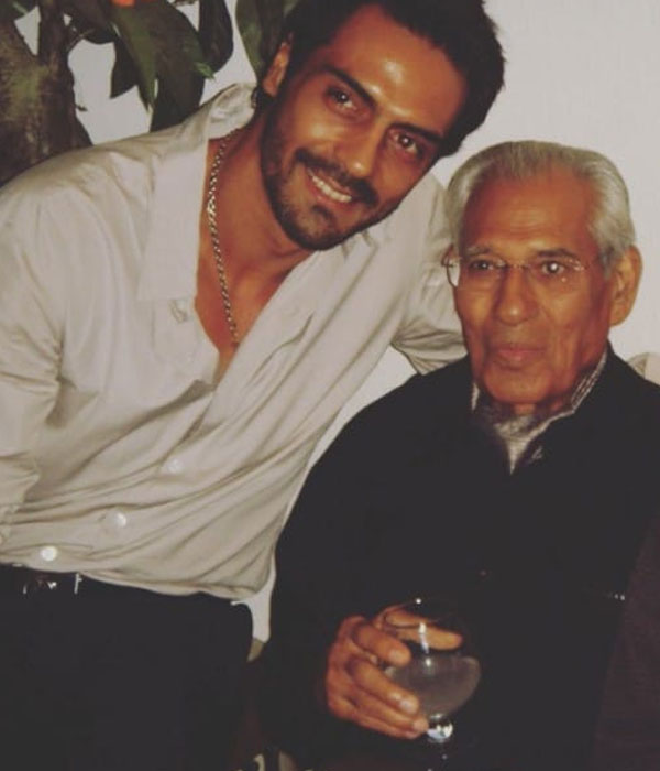 Arjun Rampal with his Father (Amarjeet Rampal)