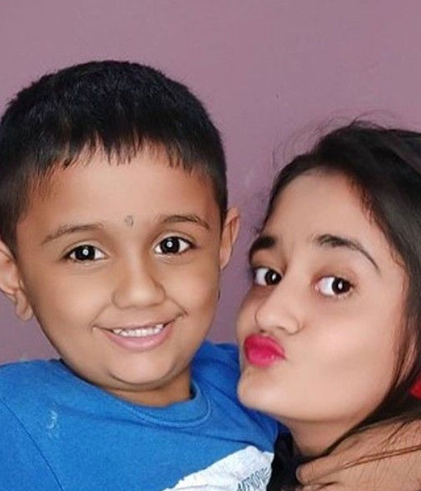 Bindass Kavya Yadav With her brother Picture