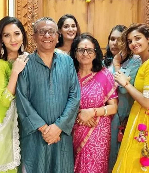 Mukti Mohan With her Family Picture