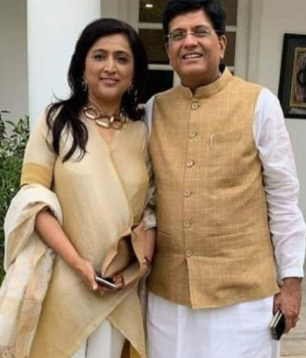 Piyush Vedprakash Goyal With his Girlfriend Picture