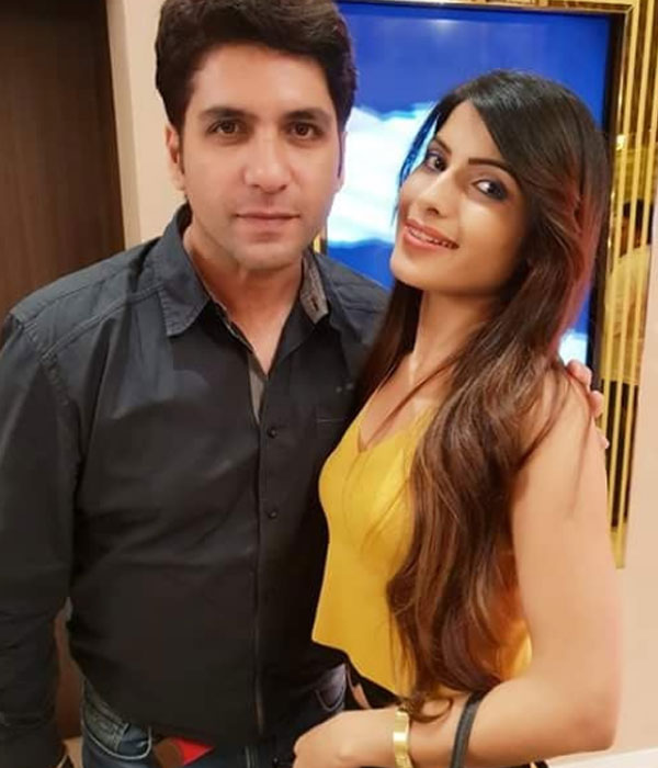 Puneet Vashist With is Girlfriend Picture