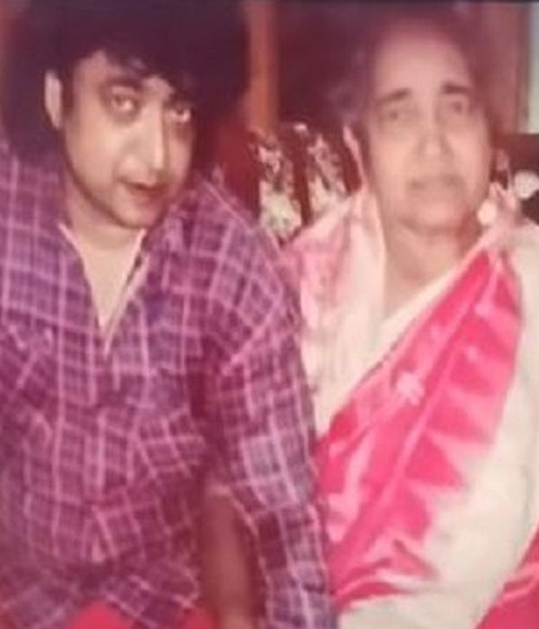 Raimohan Parida With his Mother Picture