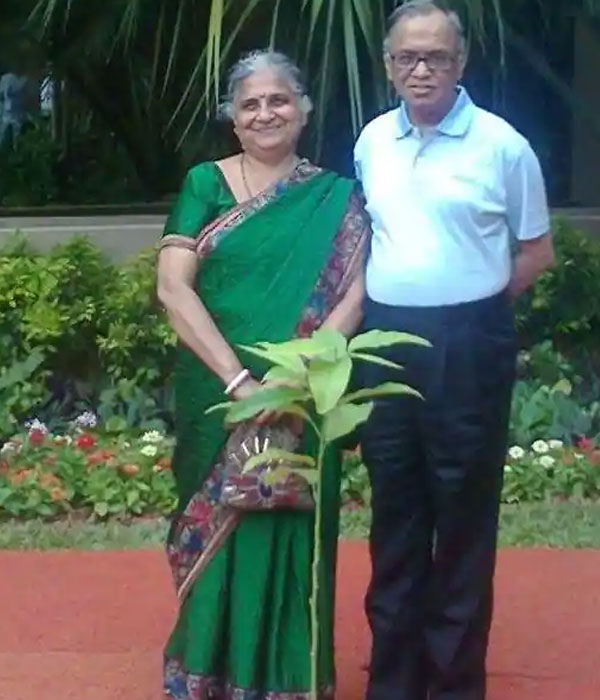 Sudha Murthy with his Husband (N. R. Narayana Murthy) 