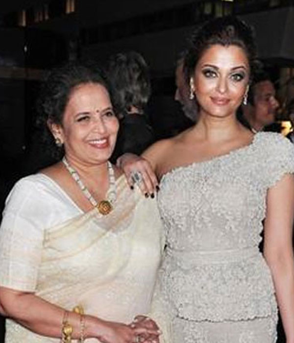 Aishwarya Rai With her Mother (Vrinda Rai)
