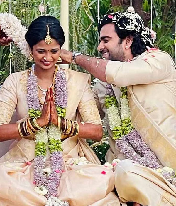 Ashok Selvan with his Wife (Keerthi Pandian)
