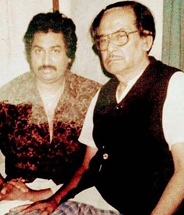 Kumar Sanu With his Father Picture