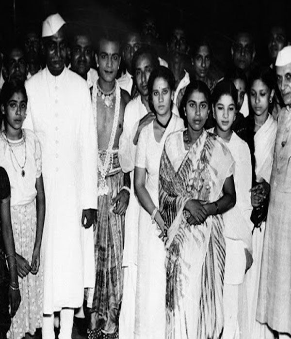 Rajendra Prasad With his Family Picture