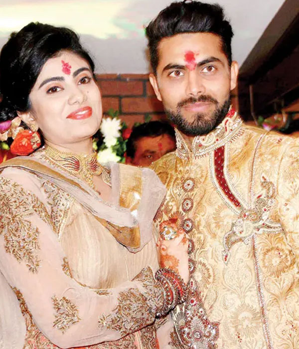 Ravindra Jadeja With his Wife Picture