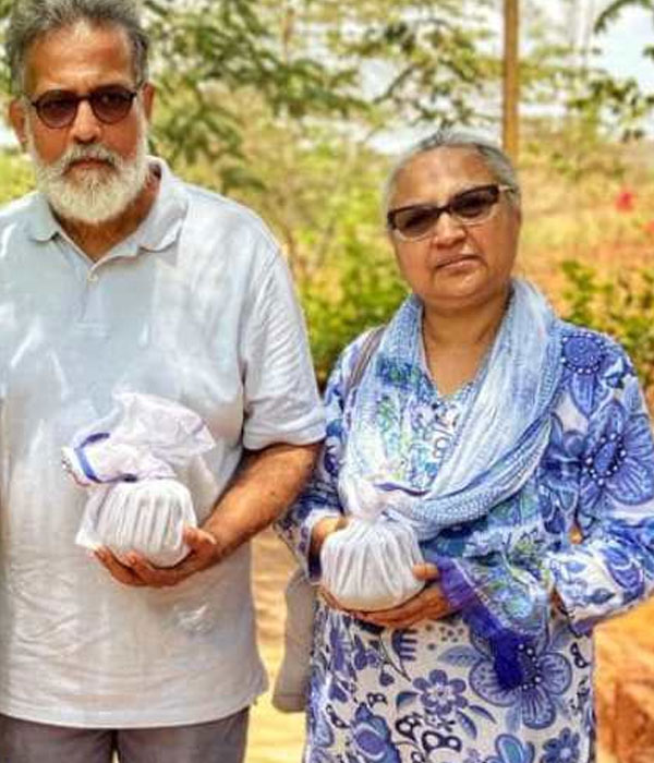 Tushar Gandhi With his Girlfriend Picture