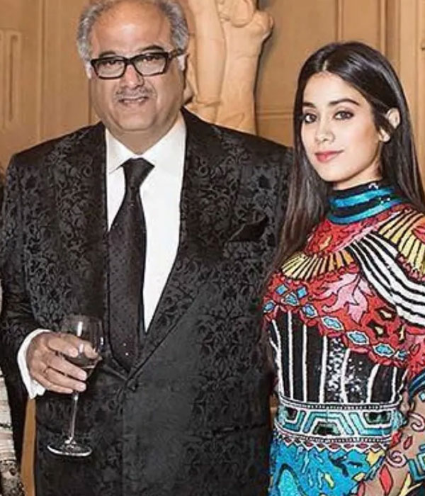 Janhvi Kapoor With her Father Picture