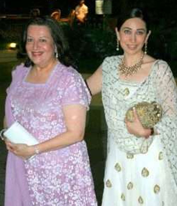 Karishma Kapoor With her Mother Picture