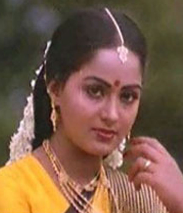 Radha Actress Young Age Picture