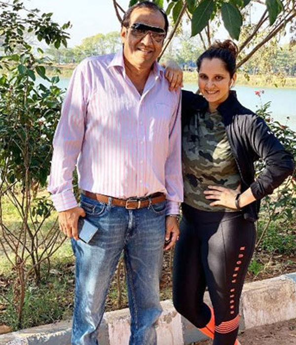 Sania Mirza With his Father Picture