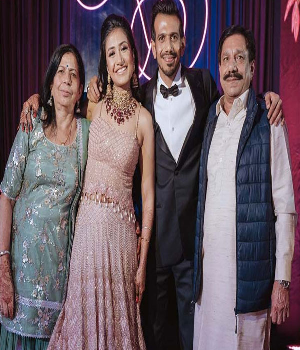 Yuzvendra Singh Chahal With his Family Picture