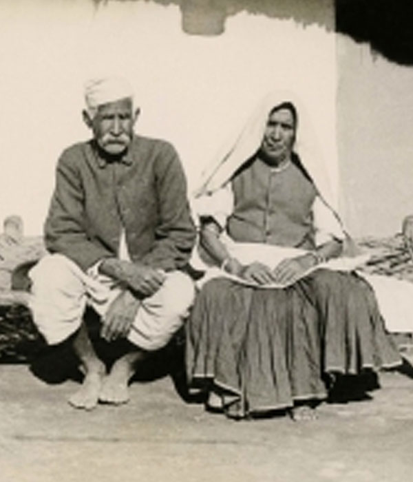 Chaudhary Charan Singh  With his Parents Picture