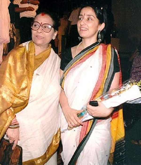 Manisha Koirala With her Mother Picture