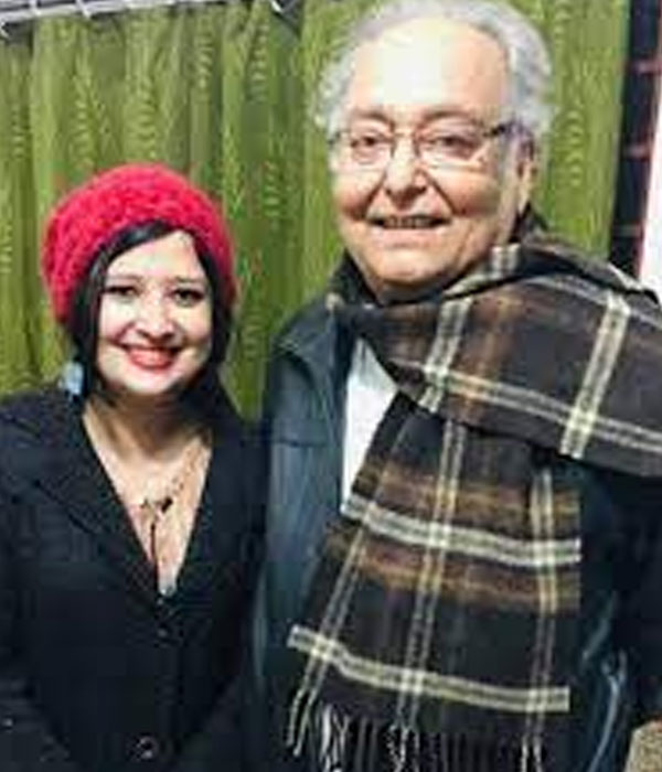 Piya Chakraborty With her Father Picture