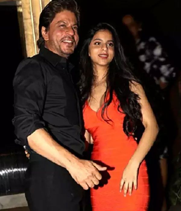 Suhana Khan With her Father Picture
