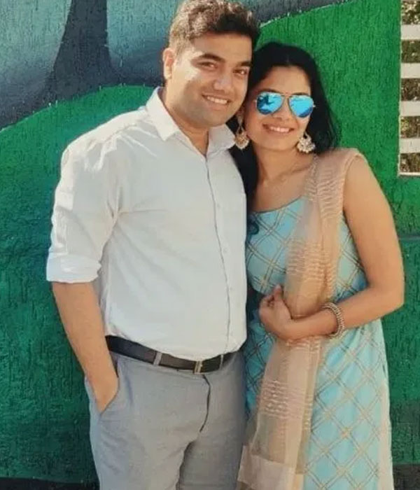 Suruchi Adarkar With her Brother Picture